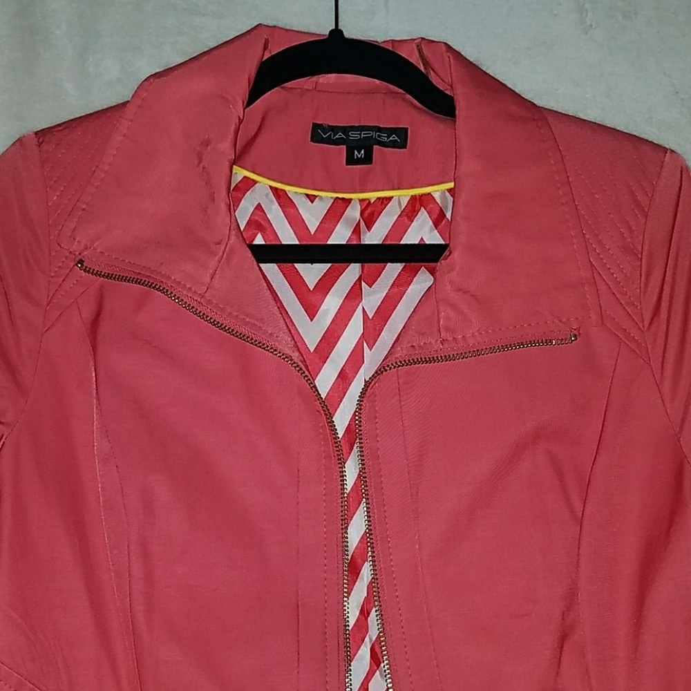 Via Spiga Trench